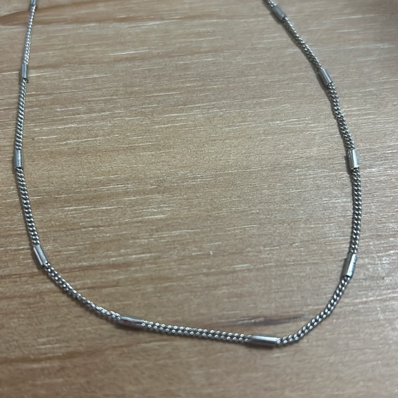 Express Silver Clasp Necklace - Picture 6 of 6